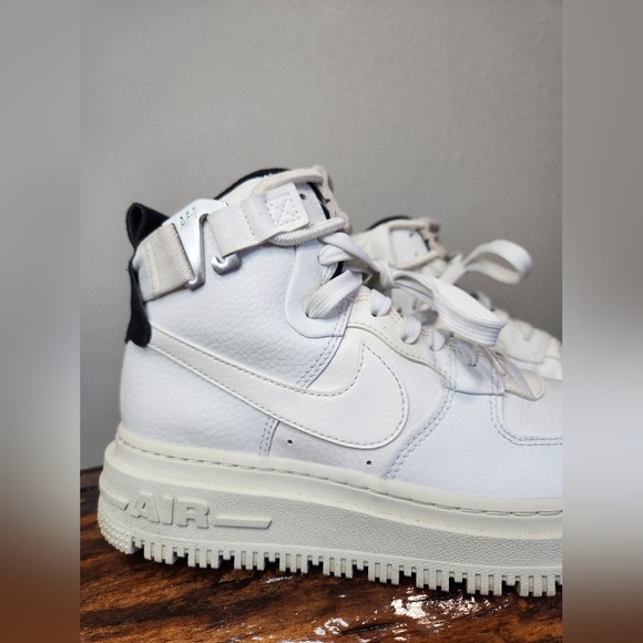 Women's Nike Air Force I High Utility 2.0 Sneaker Boots - Picture 7 of 9